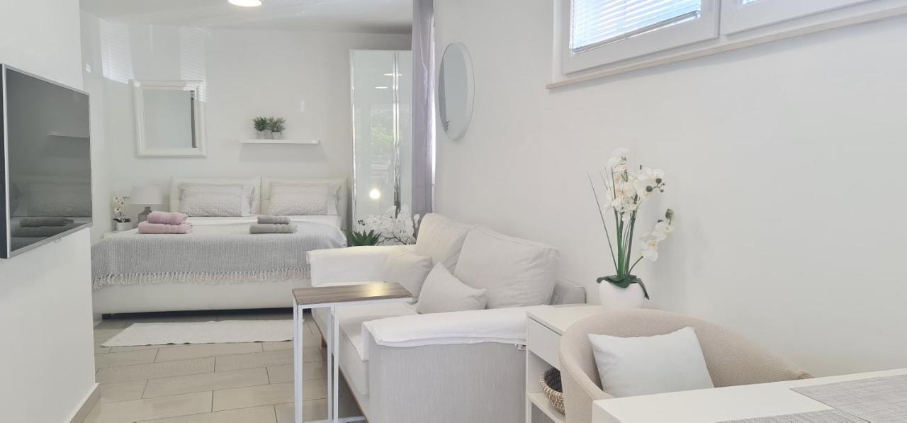 Seahouse By Jelena Apartment Bibinje Bagian luar foto