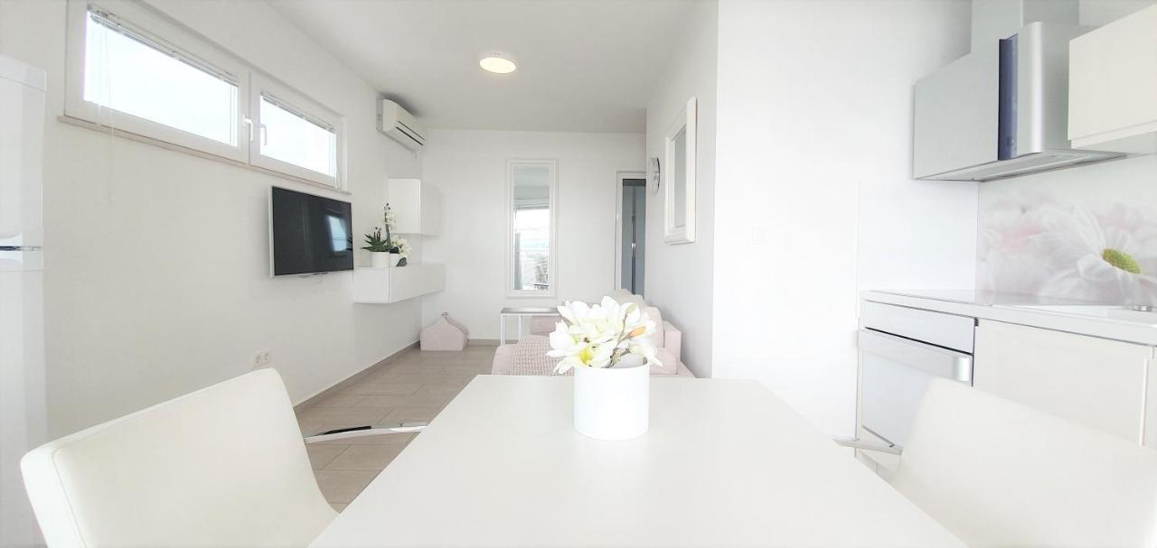 Seahouse By Jelena Apartment Bibinje Bagian luar foto